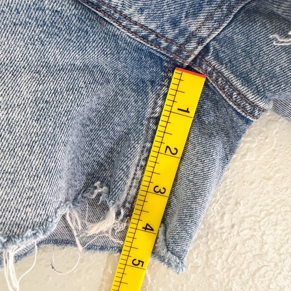 American Eagle Relaxed Jean Denim Distressed Cut Off Shorts Size 16 - Picture 9 of 12